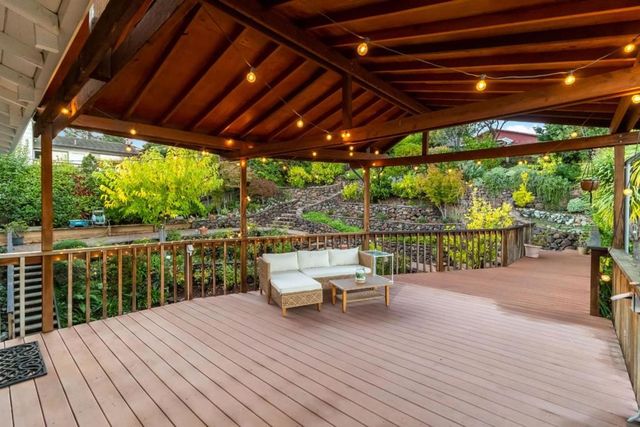 3848 Vineyard Drive, Redwood City, CA 94061