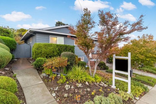 3848 Vineyard Drive, Redwood City, CA 94061