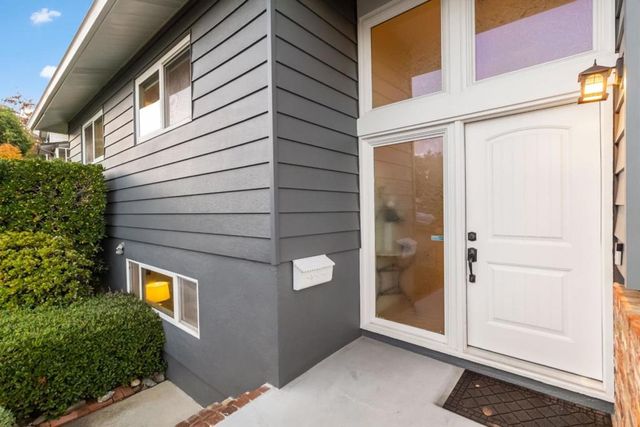 3848 Vineyard Drive, Redwood City, CA 94061