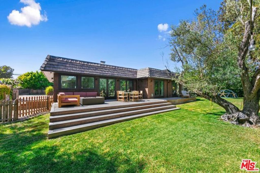 7038 Dume Drive, Malibu, CA 90265