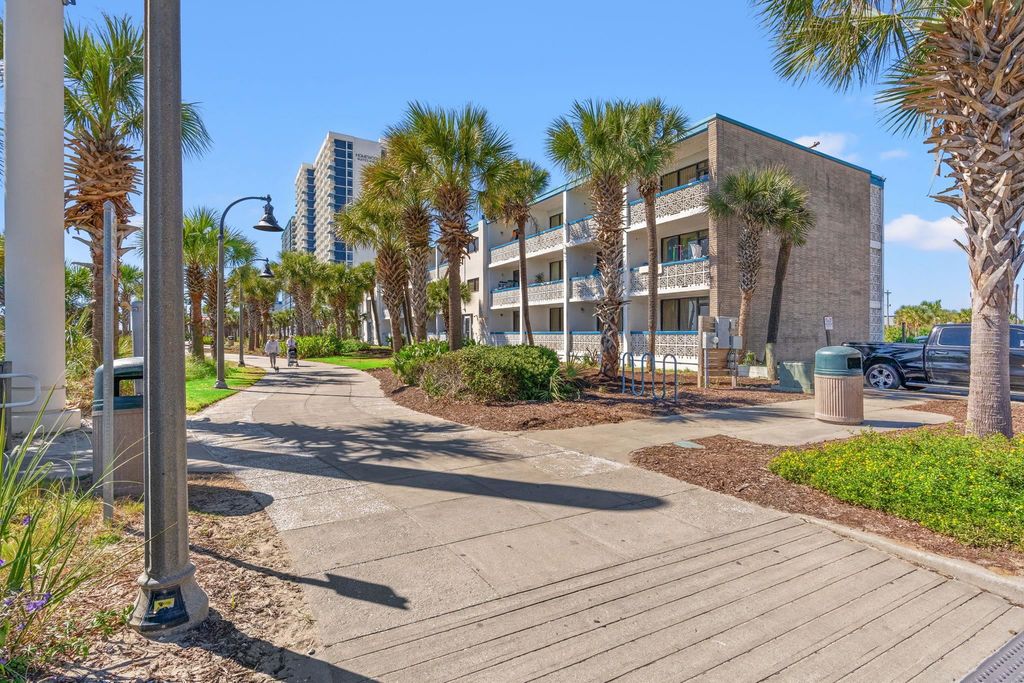 606 N Ocean Blvd. 301 7th Ave N, Myrtle Beach, SC 29577 — photo 3