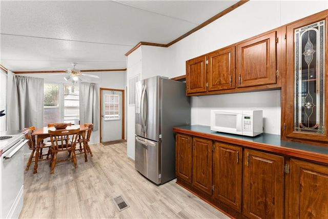 7270 Wits End Drive, Gainesville, GA 30506