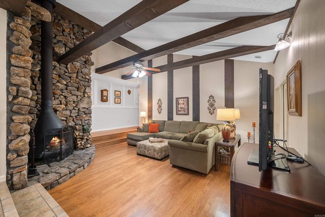 111 Twinpines Street, Hot Springs, AR 71901