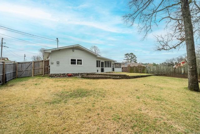 111 Twinpines Street, Hot Springs, AR 71901