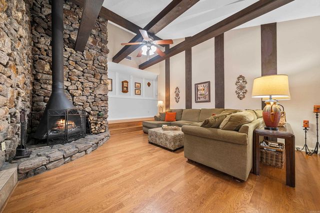 111 Twinpines Street, Hot Springs, AR 71901