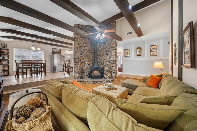 111 Twinpines Street, Hot Springs, AR 71901