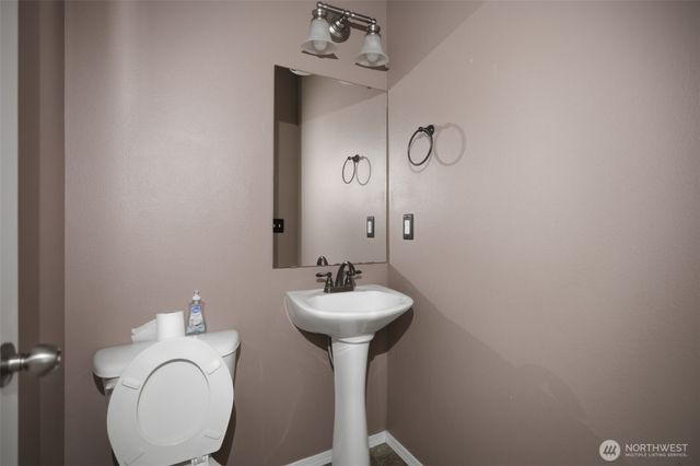 8714 Oslo Lane NE, Lacey, WA 98516