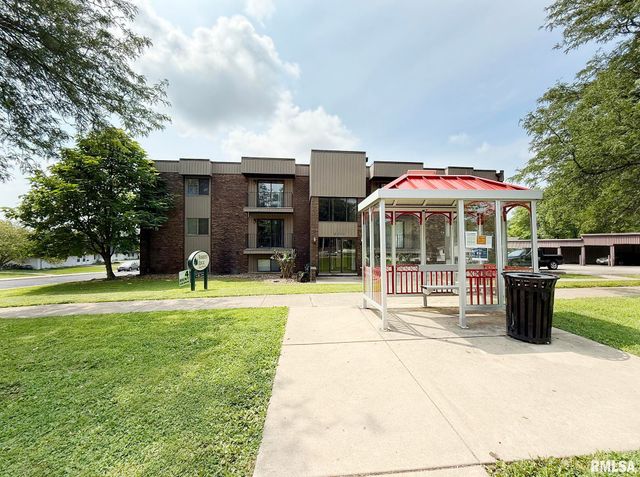 2700 W Forrest Hill Ave Apt 12, Peoria, IL 61604