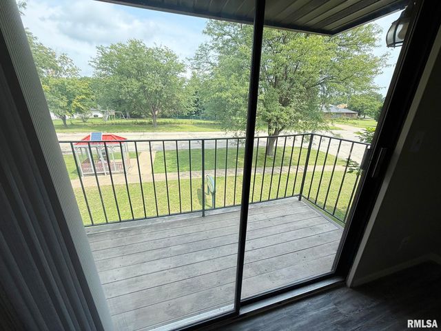 2700 W Forrest Hill Ave Apt 12, Peoria, IL 61604