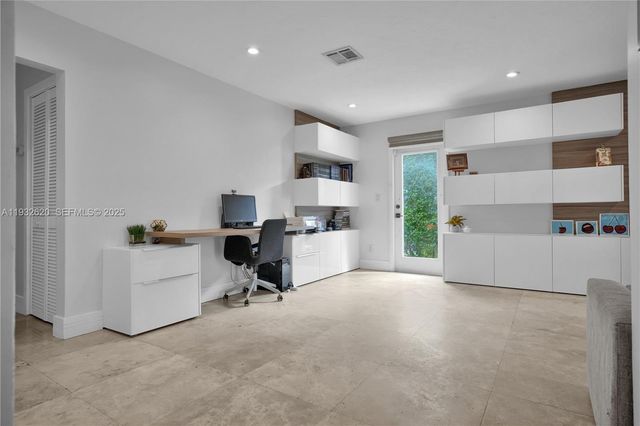 2101 NE 211th Ter ., Miami, FL 33179