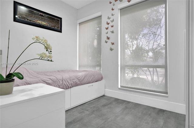 2101 NE 211th Ter ., Miami, FL 33179