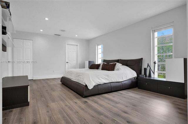 2101 NE 211th Ter ., Miami, FL 33179