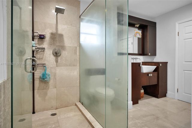 2101 NE 211th Ter ., Miami, FL 33179