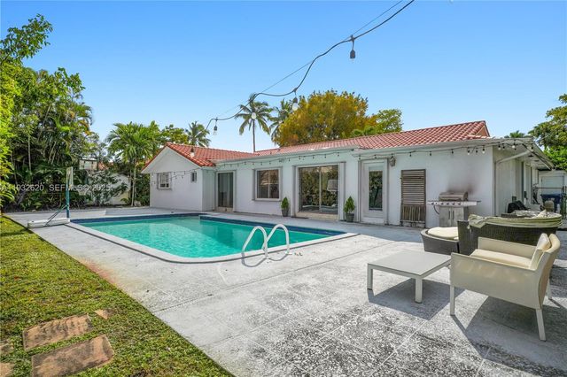 2101 NE 211th Ter ., Miami, FL 33179