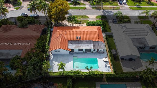 2101 NE 211th Ter ., Miami, FL 33179