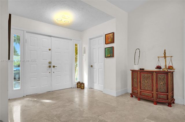 2101 NE 211th Ter ., Miami, FL 33179