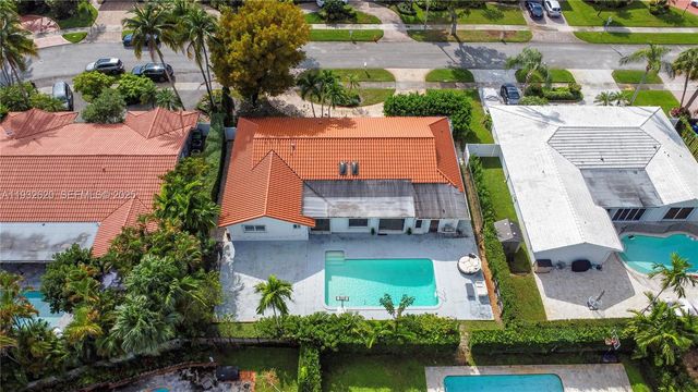 2101 NE 211th Ter ., Miami, FL 33179