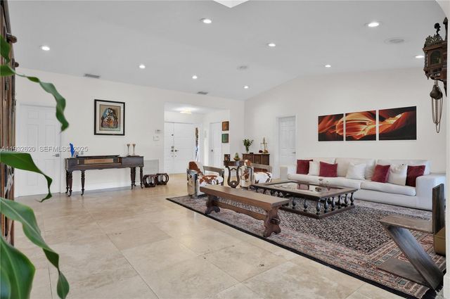 2101 NE 211th Ter ., Miami, FL 33179