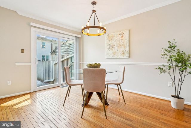 8826 SURVEYORS PL, Springfield, VA 22152