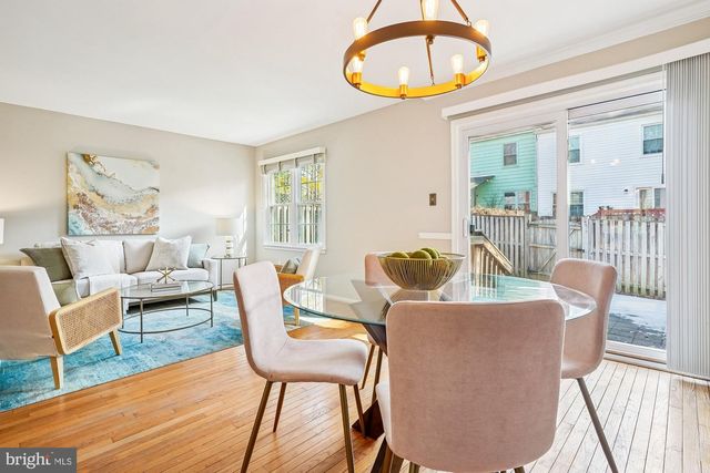 8826 SURVEYORS PL, Springfield, VA 22152