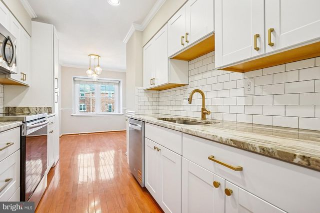 8826 SURVEYORS PL, Springfield, VA 22152