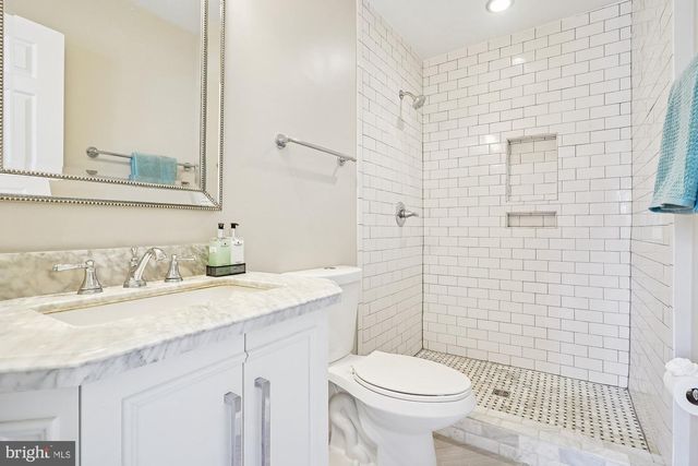 8826 SURVEYORS PL, Springfield, VA 22152