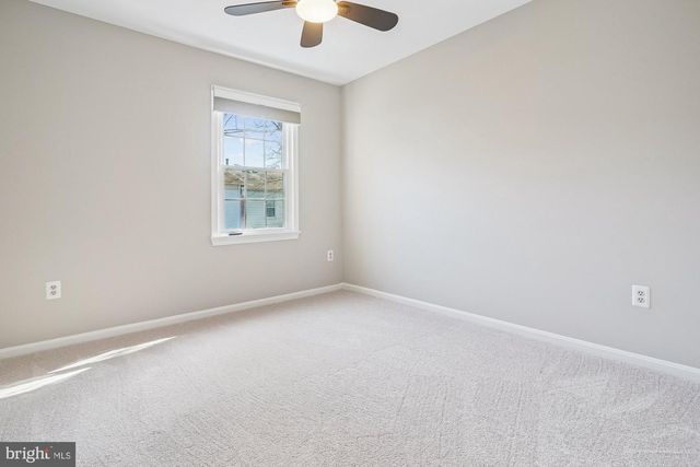 8826 SURVEYORS PL, Springfield, VA 22152