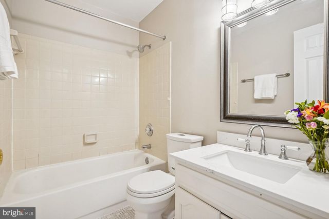 8826 SURVEYORS PL, Springfield, VA 22152