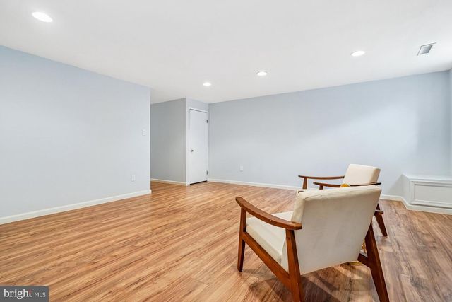 8826 SURVEYORS PL, Springfield, VA 22152