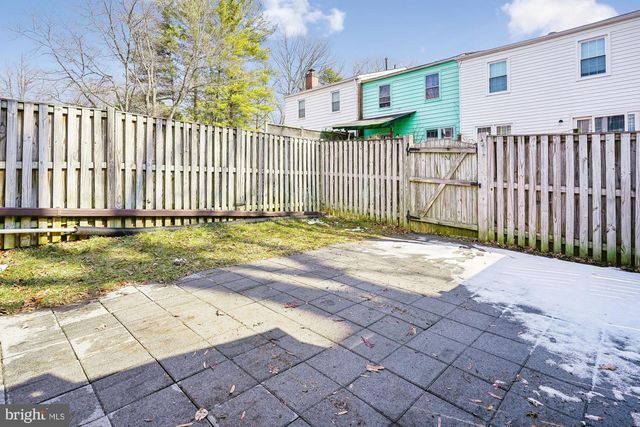 8826 SURVEYORS PL, Springfield, VA 22152