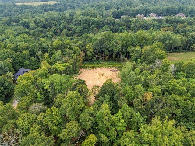 1843 Garrison Branch Rd, Cottontown, TN 37048