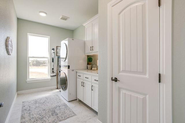 229 Oak Tree Court, Poolville, TX 76487
