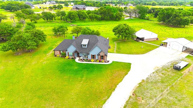 229 Oak Tree Court, Poolville, TX 76487
