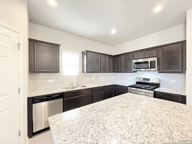 15167 Dione Bend, San Antonio, TX 78245