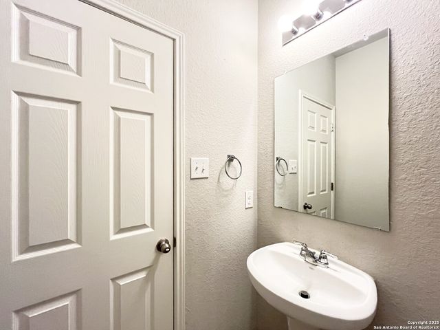 15167 Dione Bend, San Antonio, TX 78245