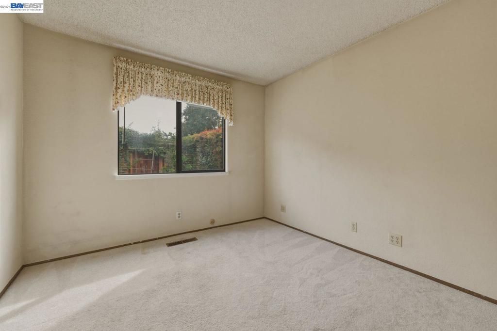 Image 22 of property listing at 642 Fontes Dr, Fremont, CA 94539