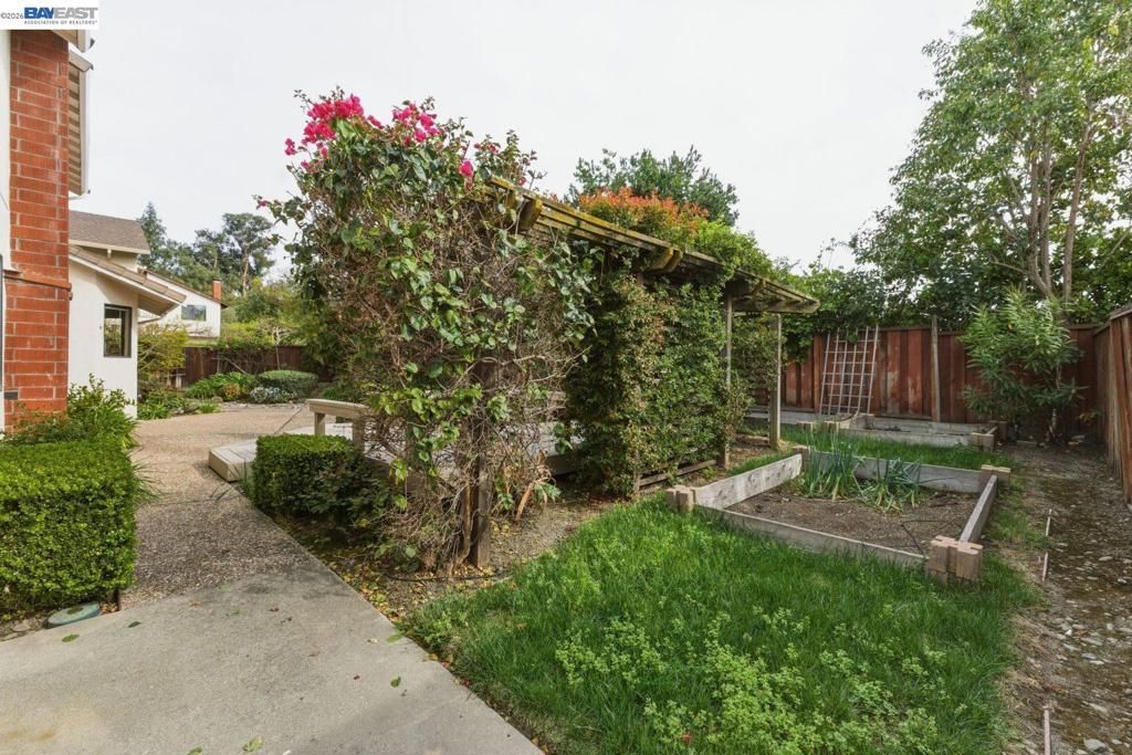 Image 38 of property listing at 642 Fontes Dr, Fremont, CA 94539