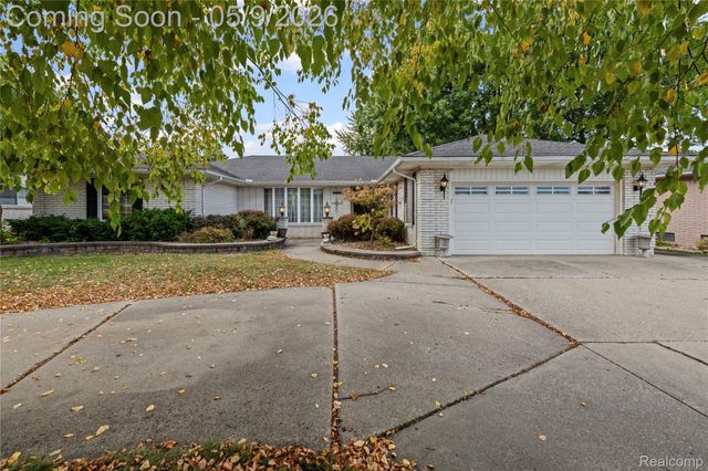 38219 Santa Anna Street, Clinton Charter Township, MI 48036