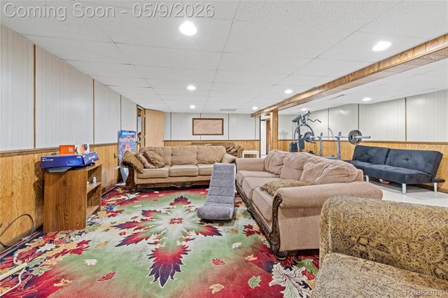 38219 Santa Anna Street, Clinton Charter Township, MI 48036
