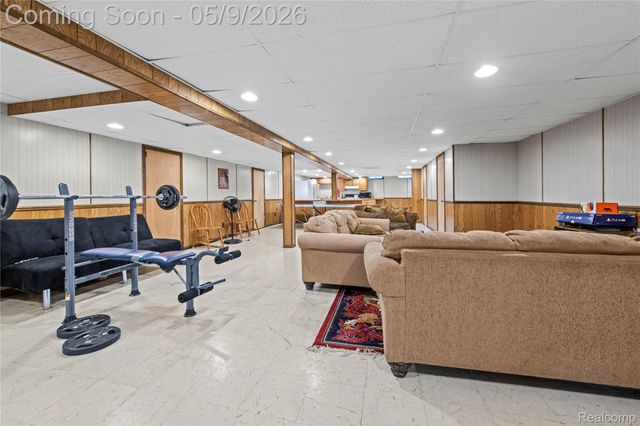 38219 Santa Anna Street, Clinton Charter Township, MI 48036