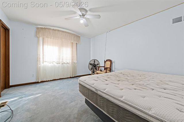 38219 Santa Anna Street, Clinton Charter Township, MI 48036