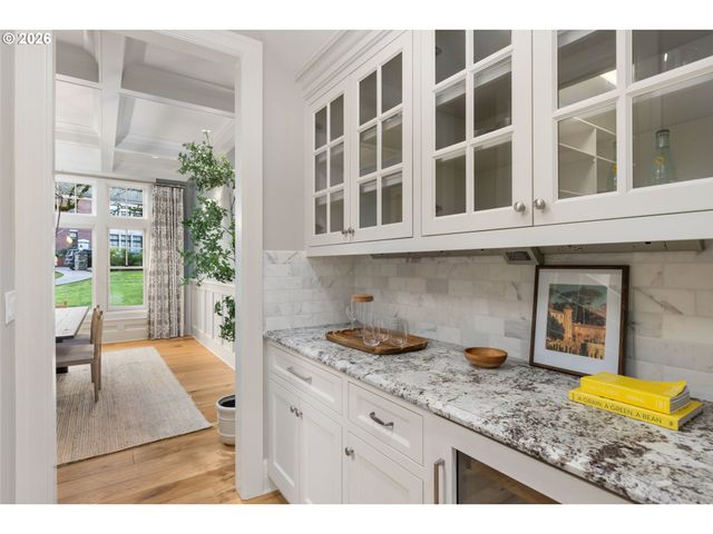 11760 S BREYMAN Ave, Portland, OR 97219