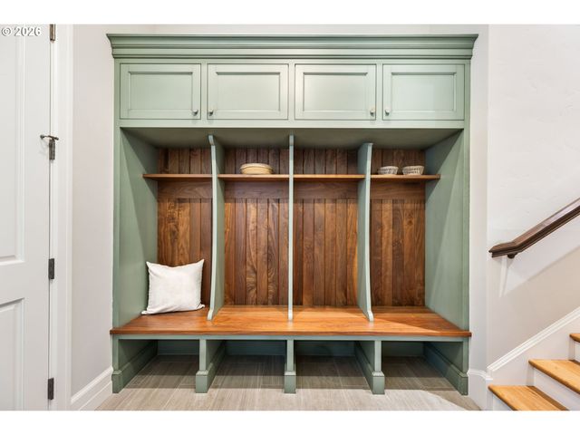 11760 S BREYMAN Ave, Portland, OR 97219