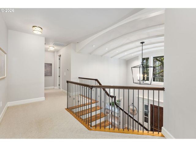 11760 S BREYMAN Ave, Portland, OR 97219