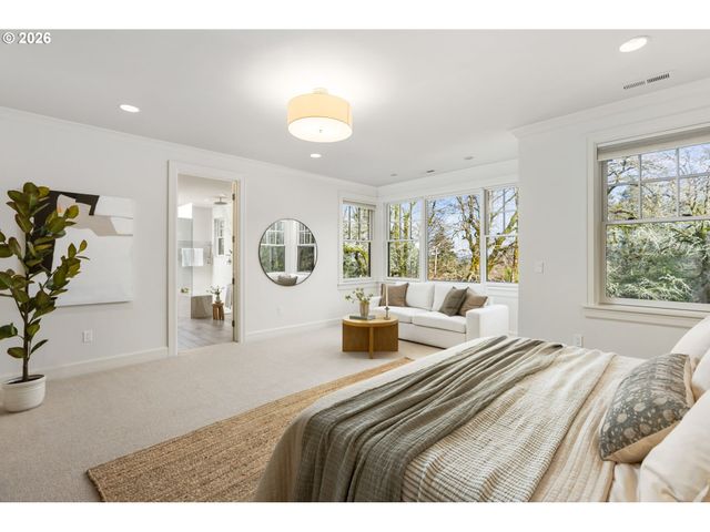 11760 S BREYMAN Ave, Portland, OR 97219