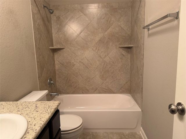 2511 Amy Lee Drive, Conroe, TX 77304