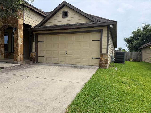 2511 Amy Lee Drive, Conroe, TX 77304