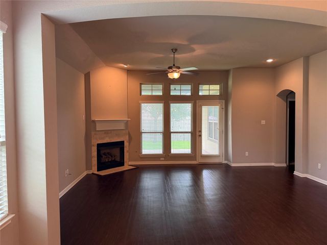 2511 Amy Lee Drive, Conroe, TX 77304