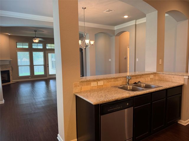2511 Amy Lee Drive, Conroe, TX 77304