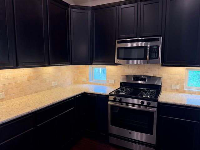 2511 Amy Lee Drive, Conroe, TX 77304